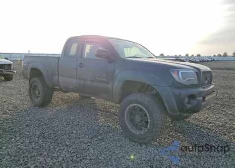 2008 Toyota Tacoma Access Cab z USA, uszkodzony, nr VIN 5TEUU42N08Z556567